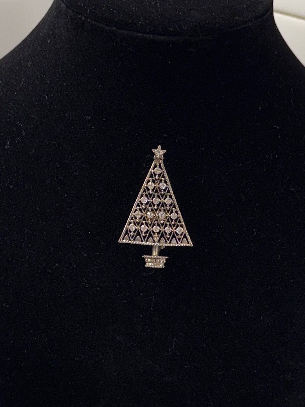 EISENBERG Ice Sparkling Silver Rhinestone Tree Pin - Picture 3 of 6